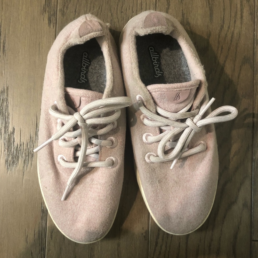 Women’s light pink allbirds size 7